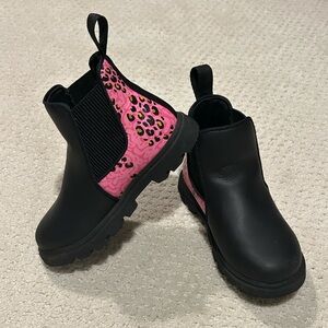 Native Kensington Treklite - Black and Pink Cheetah Girls Boots, C11, waterproof